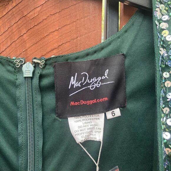 Mac Duggal CAP SLEEVE SEQUINED HIGH SLIT GOWN Frog green size 6 NWT - Picture 5 of 12